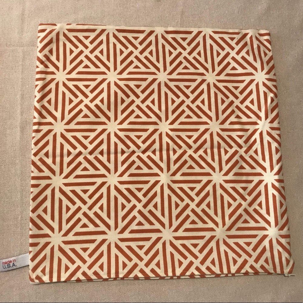 Set of orange  and cream pillow covers - Picture 5 of 7